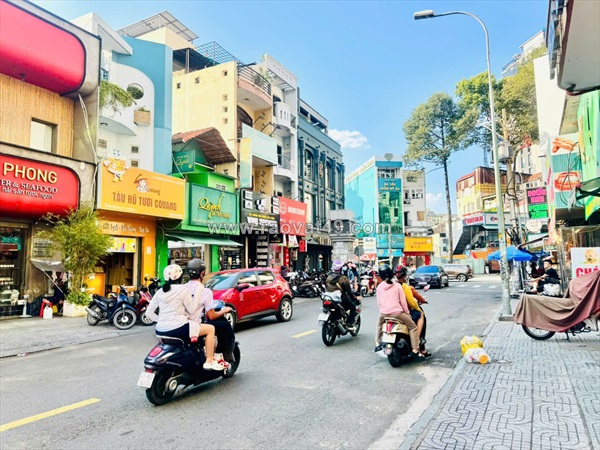 Bán nhà 2 tầng mtkd d.nguyễn hữu cầu, quận 1 - ngay chợ & nhà thờ tân định nổi
