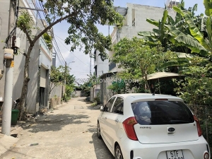 Bán nhà 3 tầng liên phường phú hữu quận 9 - 50m2 - xe hơi vào nhà - cận cao tốc