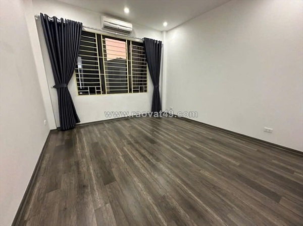 Bán nhà 6 tầng thang máy - ô tô tránh - ngã tư quốc bảo - thanh trì