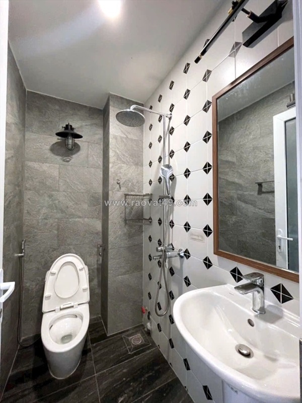 Bán nhà bình thạnh oto vào nhà 60m2 5 tầng ngang 4,2m 5 pn kd đỉnh nguyễn văn