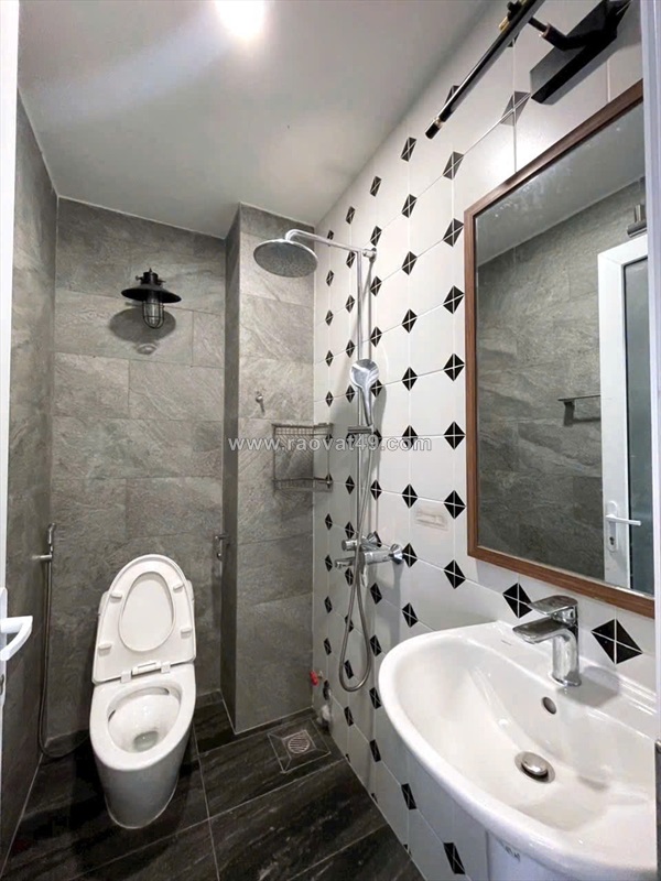 Bán nhà chính chủ - hoàng hoa thám - hxh - bình thạnh - 6 tầng btct - 5pn lớn -