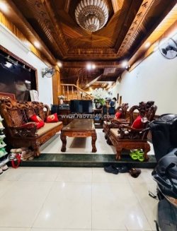 Bán nhà đẹp mặt ngõ phố nguyễn khang 40/45m2 5tầng mặt tiền 4.5m 12.5 tỷ cầu