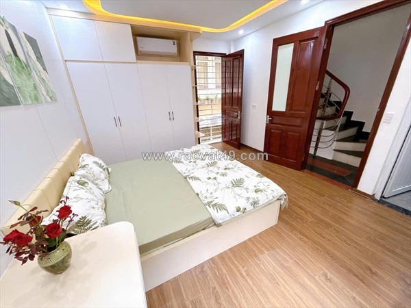Bán nhà đẹp mặt ngõ phố nguyễn khang 40/45m2 5tầng mặt tiền 4.5m 12.5 tỷ cầu