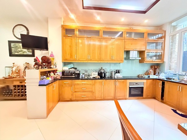 Bán nhà đội cấn lõi ba đình  gần phố nhà dân xây chắc chắn 65m 5tầng 20,6tỷ