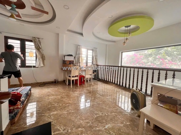 Bán nhà hẻm 133 ni sư huỳnh liên, p10, tân bình; 4x14m; 5 tầng