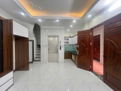 Bán nhà liên mạc bắc từ liêm 5 tầng thang máy – full nội thất – gần thượng cát