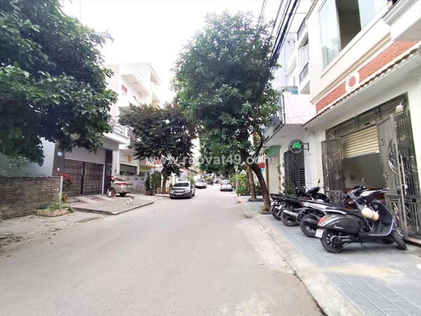Bán nhà mặt đường đoàn kết - quán nam, 100m 4 tầng, giá 8 tỉ , vị trí đẹp