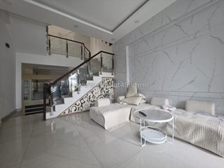 Bán nhà mặt phố đường số 28, phường cát lái, q2, tp hcm. dt 76m2, 4 tầng, sh.