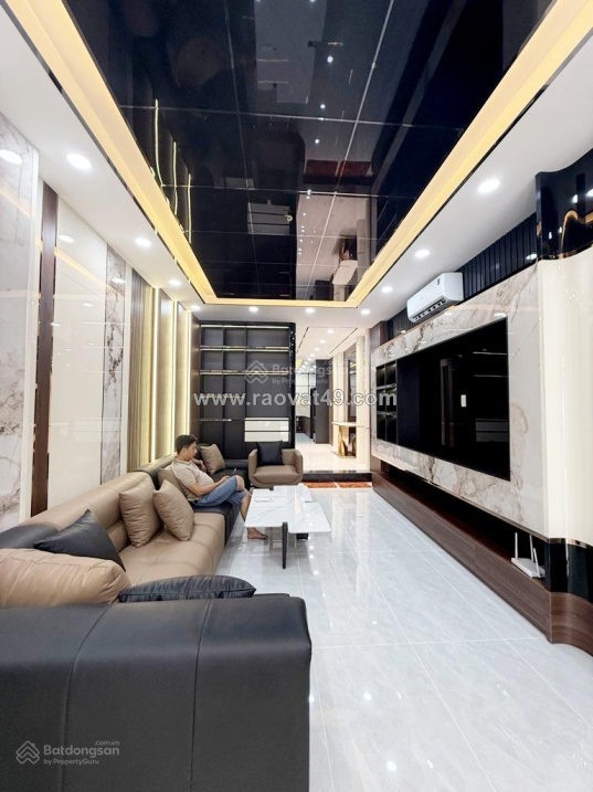 Bán nhà mặt tiền 5 tầng xe hơi đỗ ngọc quang, ngay parc mall gần chợ, ngang 4m,