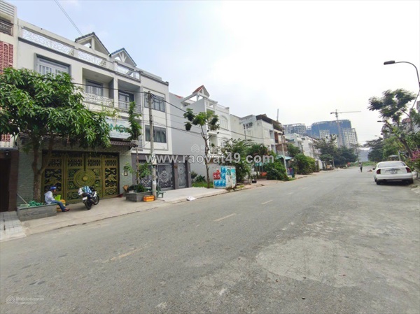Bán nhà mặt tiền đường 20 mét - kdc lê bôi- hai thành q.8 - 120m2 (5x24m) - chỉ