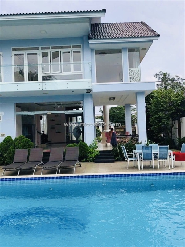 Bán nhà mặt tiền dương công khi - gần song hành, 20x34m,  2 tầng + hồ bơi, 26,5