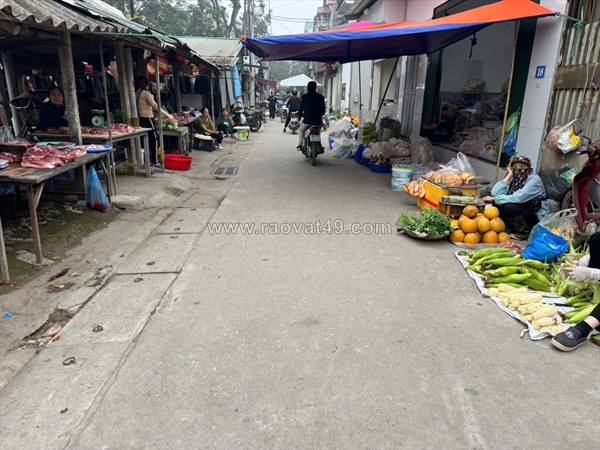Bán nhà mặt tiền kinh doanh giữa chợ chi đông, mê linh - 67m2 - giá chỉ 6.75 tỷ