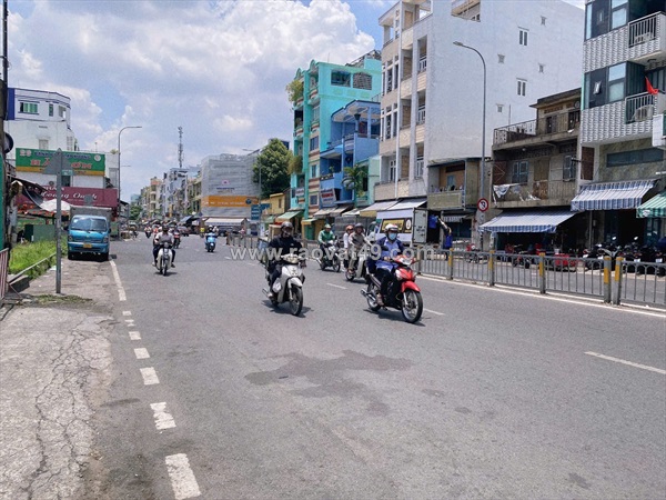Bán nhà mt nguyễn chí thanh - giao nguyễn thị nhỏ, 4,1x22m, 3 tầng cũ, 25,5 tỷ.