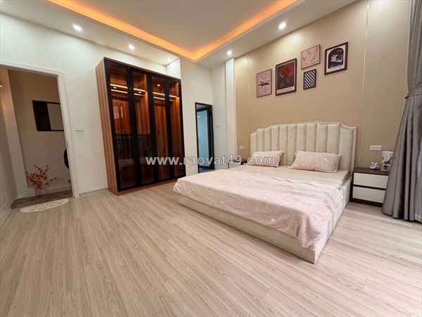 Bán nhà ngọc khánh 30m x4 tầng 9,15 tỷ ngõ 3 gác,cách phố 60m,full nội thất