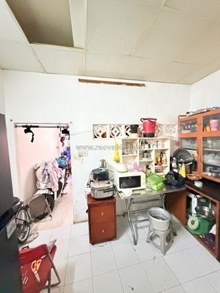 Bán nhà phú nhuận oto vào nhà 70m2 2 tầng ngang 5m sát mt kd nguyễn trọng tuyển