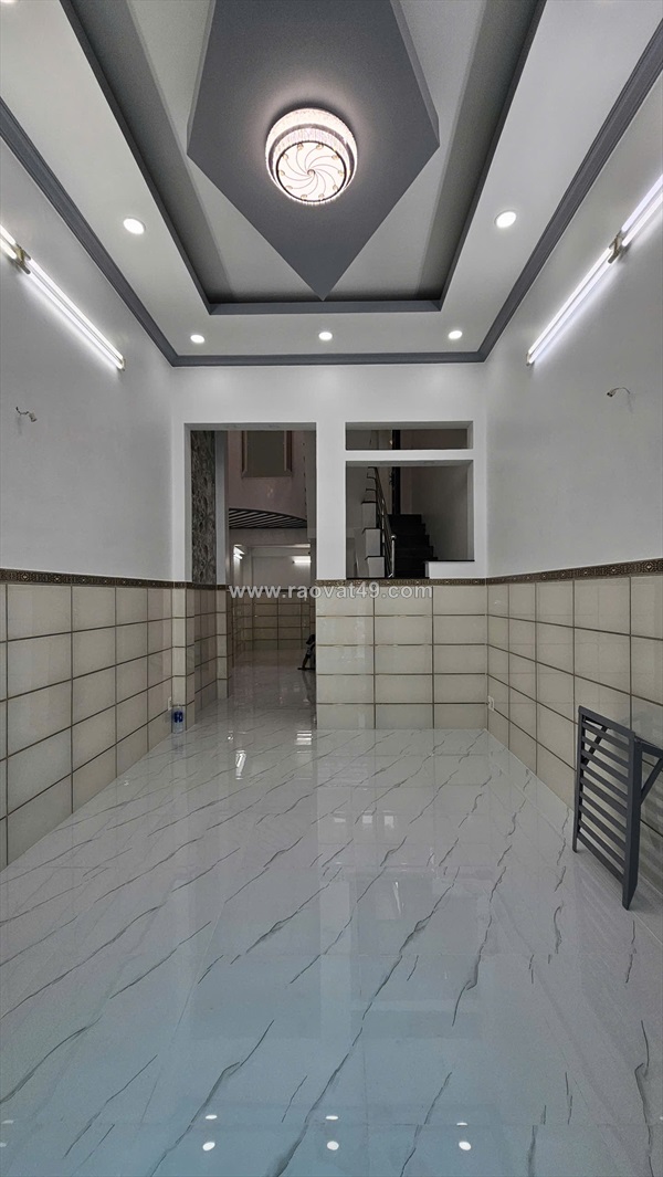 Bán nhà sát mặt tiền q4 cạnh q 1 
ngang 3.65 dài 15 m
đúc xây mới 7 tầng có 6