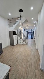 Bán nhà  sát mặt tiền xe hơi trung tâm q4 

ngang 3.59 x16 - 4 tấm dòng tiền