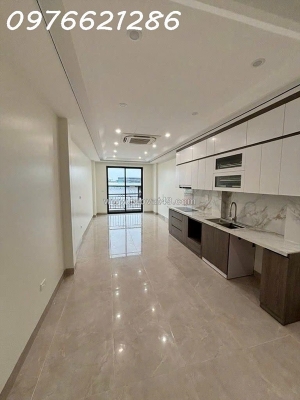 Bán nhà thượng thanh – 6 tầng thang máy – ô tô 7 chỗ vào nhà – gara rộng – giá