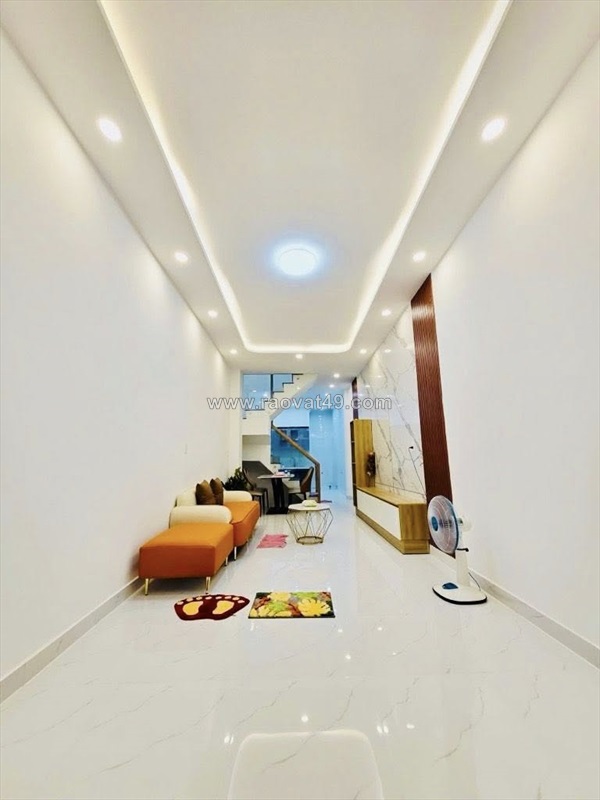 Bán nhà trung tâm tân phú, đường nguyễn sơn, 50m2, nhà đẹp full nt nhỉnh 5