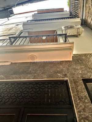 Bán nhà trương định, hoàng mai, gần ô tô, kinh doanh, 30m2, 6.85 tỷ(ctl)