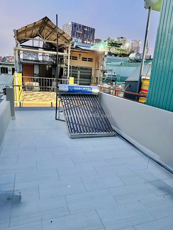 Bán nhà xây mới 4 tầng sát mặt tiền hoàng diệu q4 có 5 đ