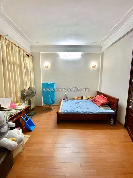 Bán nhà xuân đỉnh 32 mét 5 tầng 10,5 tỷ