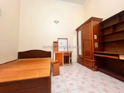 Bán nhà xuân la 32 mét 5 tầng chỉ 9 tỷ