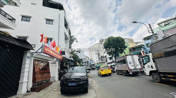 Bán nhanh giảm sập sàn còn 13.4 tỷ 𝐌ặt tiền 4 tầng đẹpngay thuận kiều-gần bv