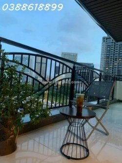 Bán tòa văn phòng vip mp dịch vọng hậu 150mx9t, mt 8,1m - 200 tr/th