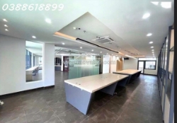 Bán toà văn phòng vip quận cầu giấy 200 m2 - mặt tiền bề thế - view vườn hoa -