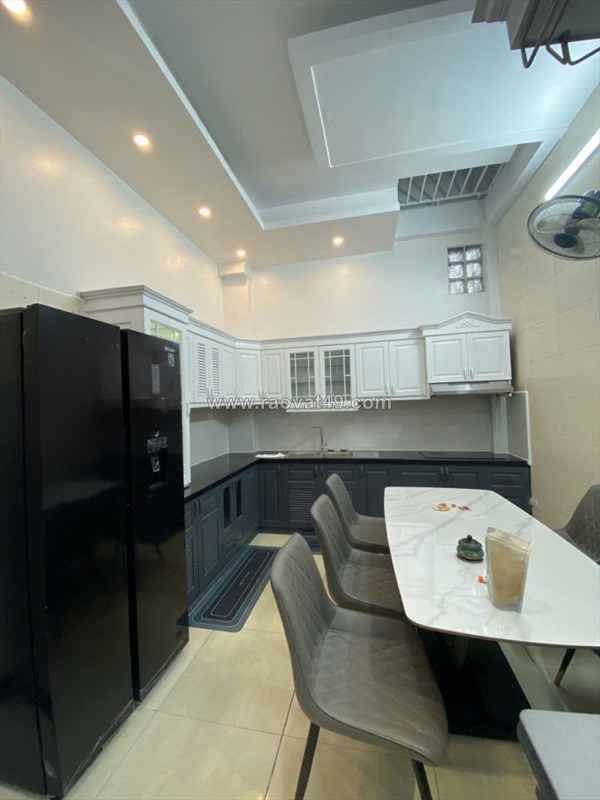 Bồ đề – trung tâm – nhà 5 tầng mới đẹp – full nội thất – 10.8 tỷ