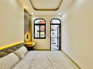 Ccmn cầu diễn 52m2x7 tầng, thang máy, 11 phòng, 55 triệu/tháng, 10m ô tô, giá