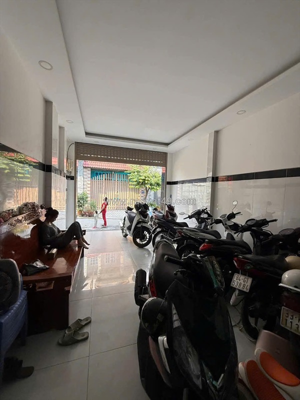 Chdv dòng tiền q12 – 12 phòng – đường 8m thông lê văn khương