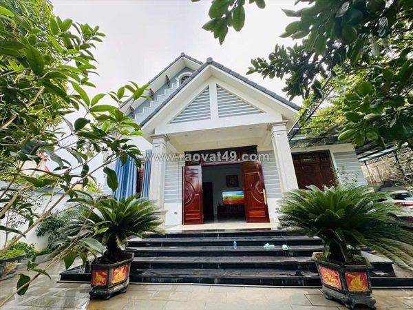 Chính chủ bán gấp biệt thự sân vườn vip 336m2  - vị trí đẹp tại tích giang,