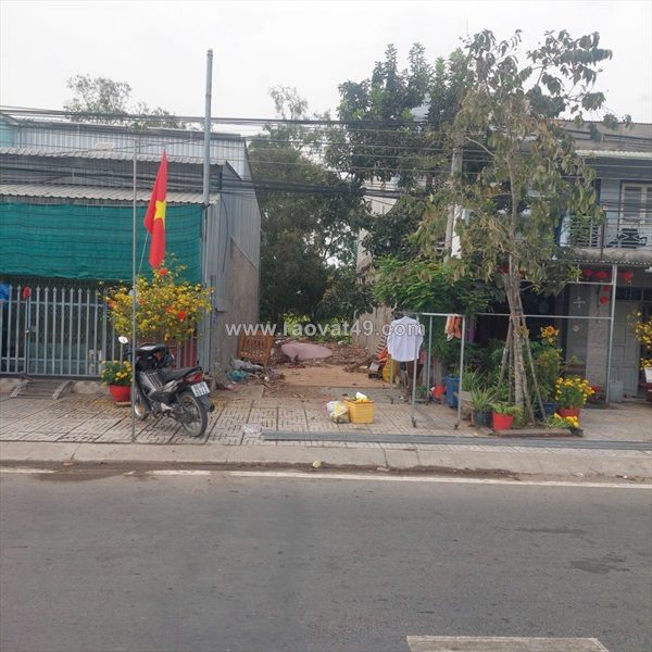 Chính chủ bán gấp lô đất mặt tiền đường nhựa 2 làn đường hùng vương