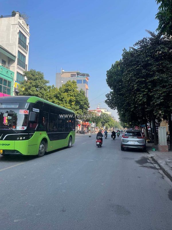Chính chủ cần bán nhà 3 tầng mặt phố ngô xuân quảng – gia lâm