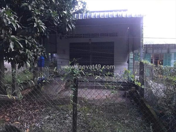 Chính chủ cần bán nhà đất tại ấp hoà long b, thị trấn kinh cùng, huyện phụng