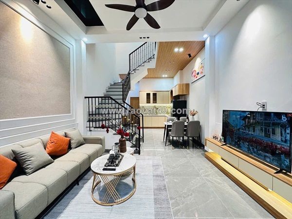 Chính chủ cần bán nhanh nhà gần sân bay cầu rồng khu trung tâm quận hải châu,