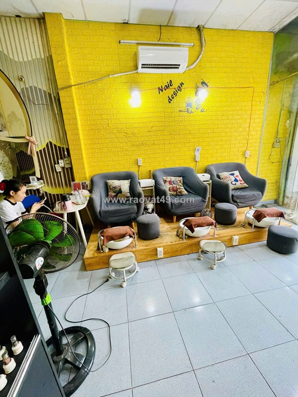 Chính chủ cần sang nhượng tiệm nail mi gội có chỗ ngủ lại