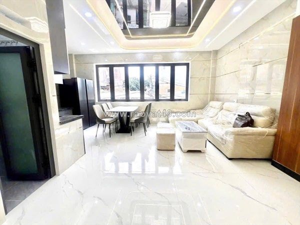 Chính chủ cho thuê nhà phố, đầy đủ nội thất cao cấp. vị trí đắc địa trung tâm