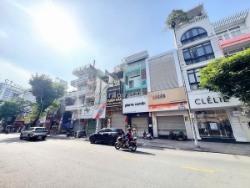 Chính chủ xây tâm huyết nhà 4 tầng - mặt tiền kinh doanh đ.lê văn sỹ, quận 3 -