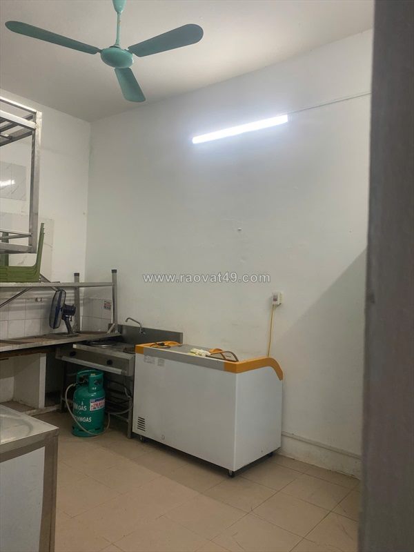Cho thuê nhà 3 tầng, 50m2, 5pn, giá tốt đường bàn cờ khuất duy tiến nguỵ như
