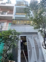 Cho thuê nhà hẻm rộng 8m, 1 trệt 3 lầu, 64m2, 5pn+ nội thất giá rẻ – phạm văn