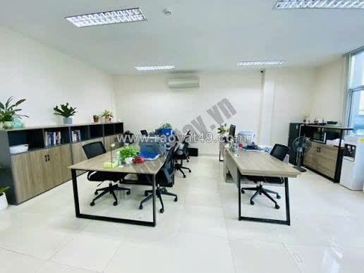Cho thuê nhà  mặt tiền phường 8 đà lạt .mặt tiền 10m có mặt bằng kinh doanh