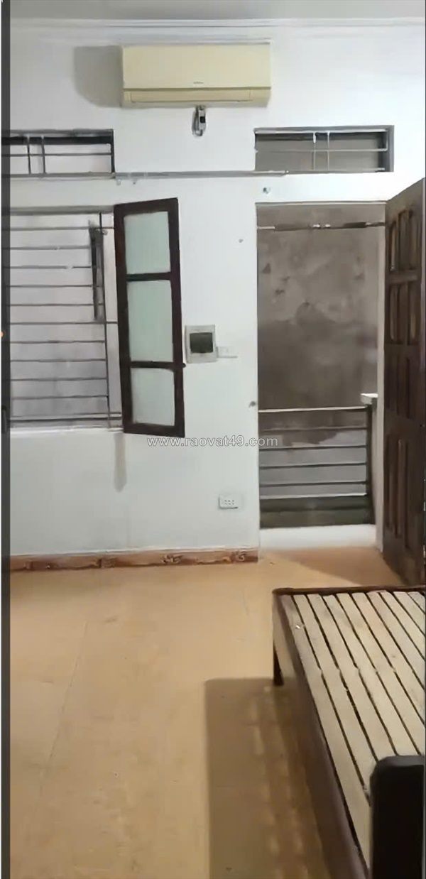 Cho thuê nhà nguyên căn 3 tầng 1 tum tại phường tương mai, hà nội