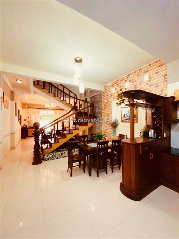 Cho thuê nhà nguyên căn hẻm phù đổng thiên vương p8 đà lạt giá 10tr