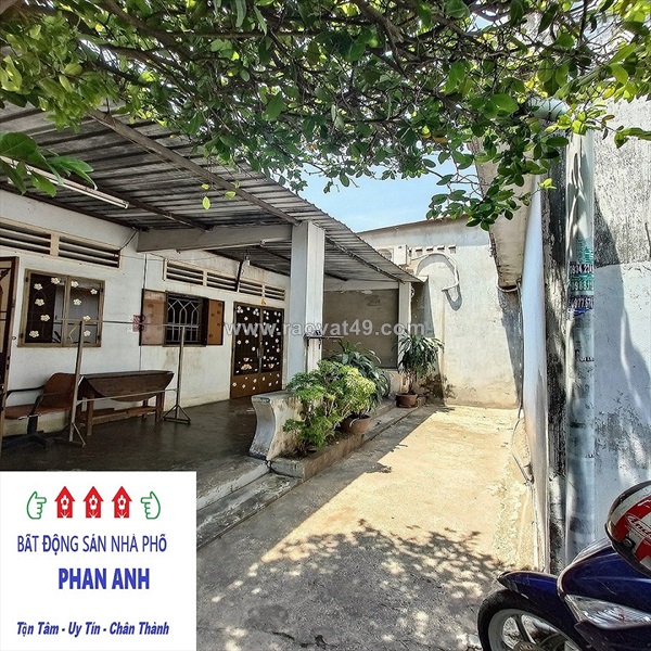 Có phải nhà phố quận 9 đang bị "bỏ quên"? 135 m² đất ngay trung tâm phước long a mà chỉ có 54 tr/m² ở thời điểm này ?