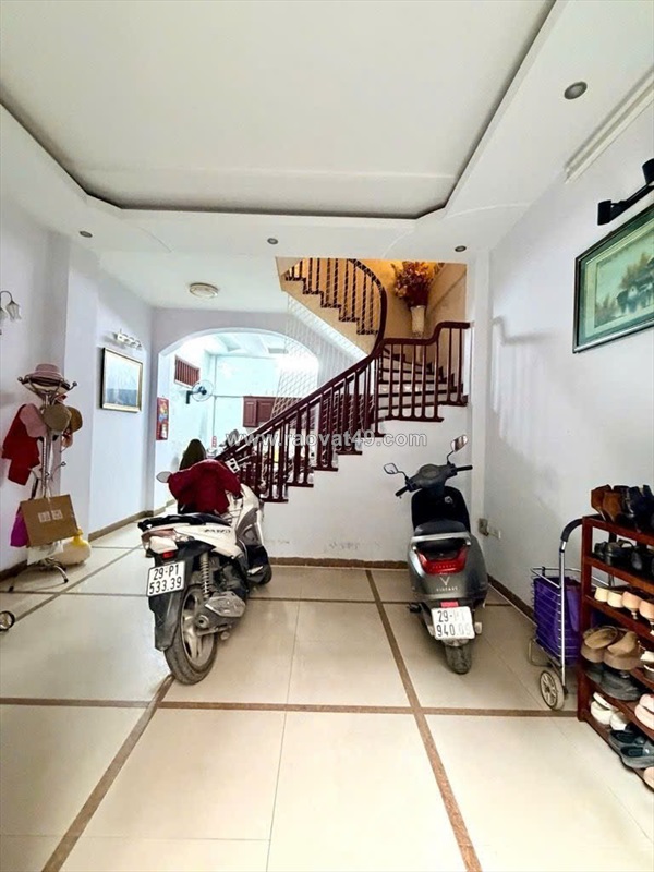 Dương quảng hàm 45m x6 tầng 15,8 tỷ lô góc,ô tô đỗ cửa,ngõ thông