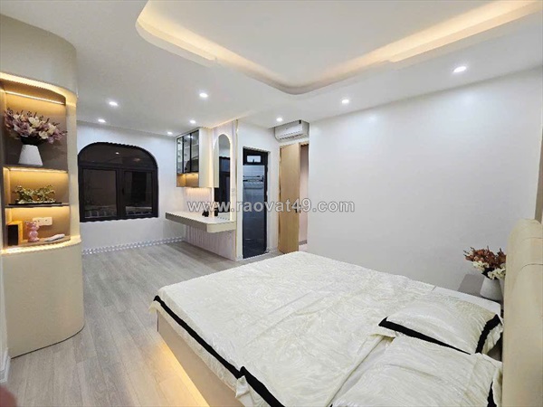 Duy nhất 1 căn dòng tiền hoàng quốc việt – 230tr/tháng – 9 tầng thang máy- lh
