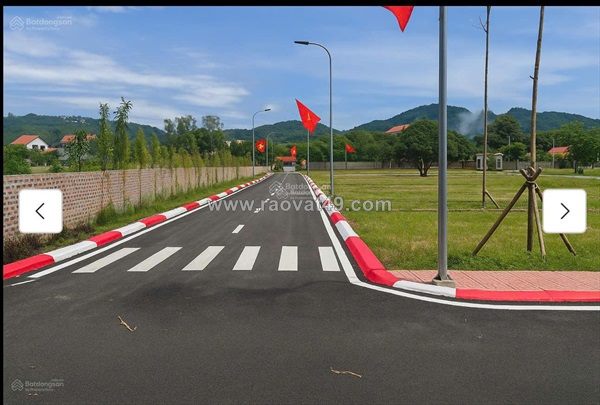 Giá tốt: bán đất dt: 250m2 vị trí đẹp mặt tiền chính xã phú thịnh, kim anh, sóc